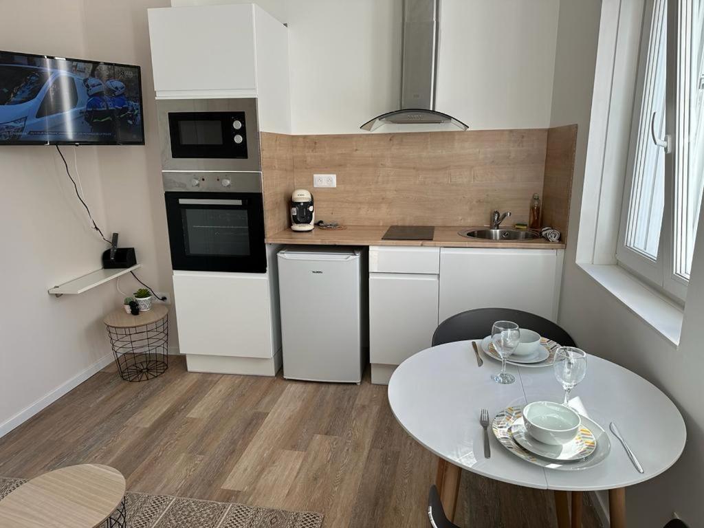 Lerelaisdodileqsl - Cambrai - Hyper Centre - Free Wifi - Ideal Couple & Famille Exterior photo